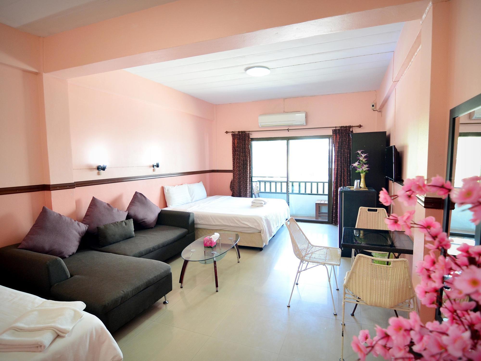 فندق The Famous House - Jomtien المظهر الخارجي الصورة