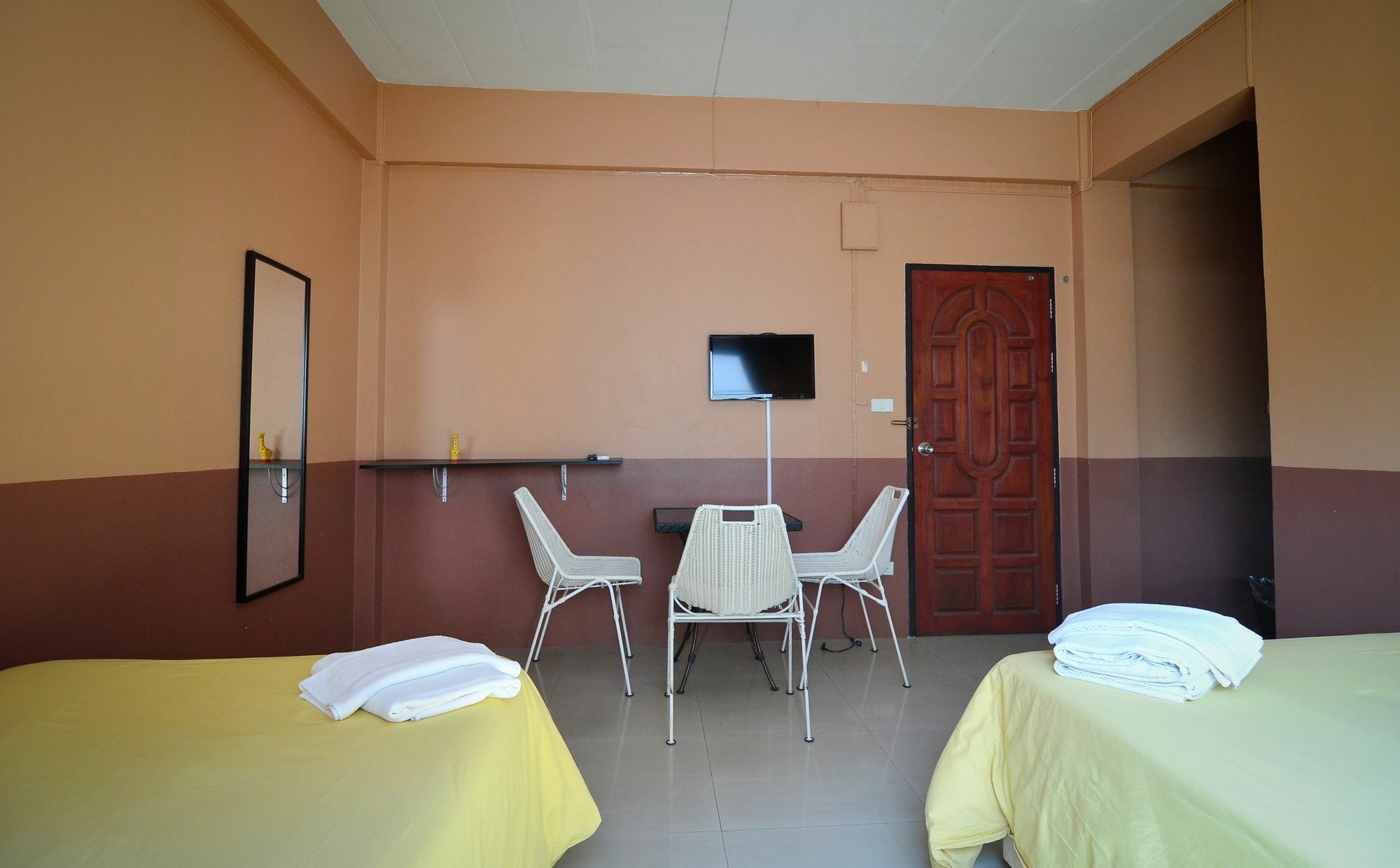 فندق The Famous House - Jomtien المظهر الخارجي الصورة