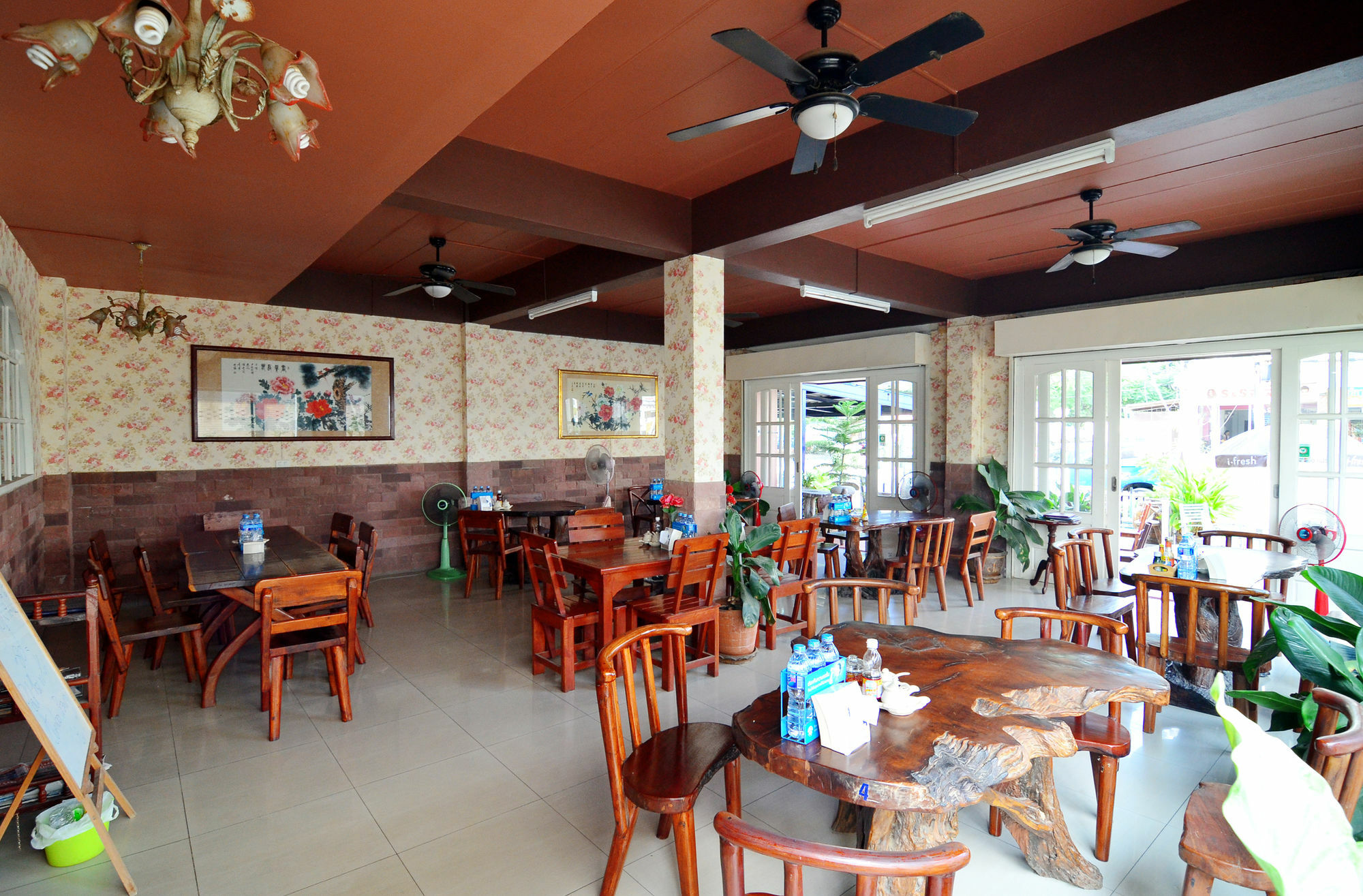 فندق The Famous House - Jomtien المظهر الخارجي الصورة