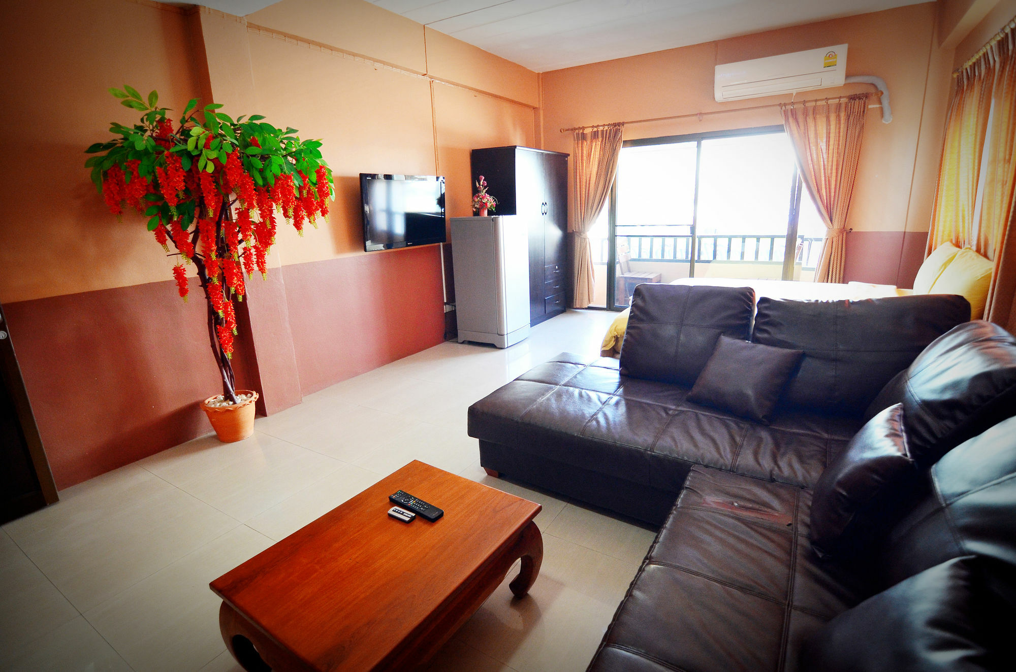 فندق The Famous House - Jomtien المظهر الخارجي الصورة
